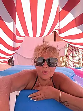Quinsexx Chat XXX in diretta