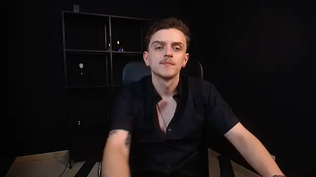 FelixStarkk Adlı Modelin Canlı XXX Sohbeti