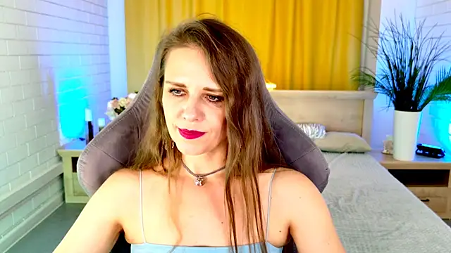 EmiliaBedy's Live XXX Chat