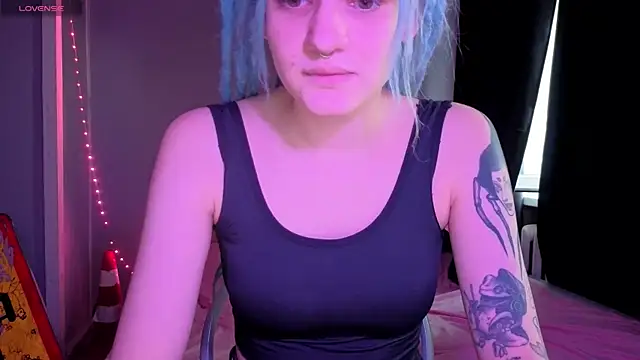 Elieiza_xo Adlı Modelin Canlı XXX Sohbeti