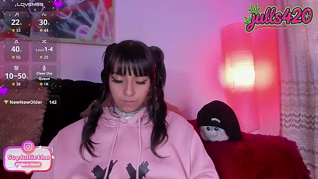 צ'אט XXX בשידור חי של Julls420_