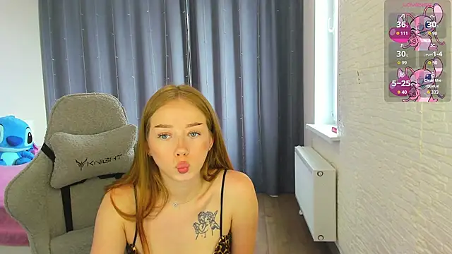 Chat +18 de Hot_Mia_ ao vivo