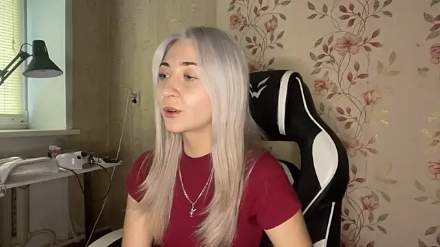 WhitePowerGirl: онлайн-секс-чат