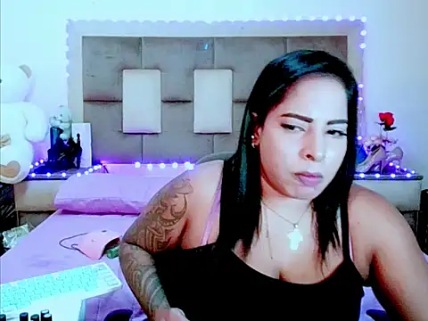 indiantopaz694u XXX чат на живо