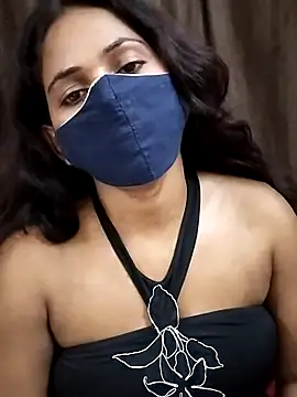 Roji_bha's Live XXX Chat