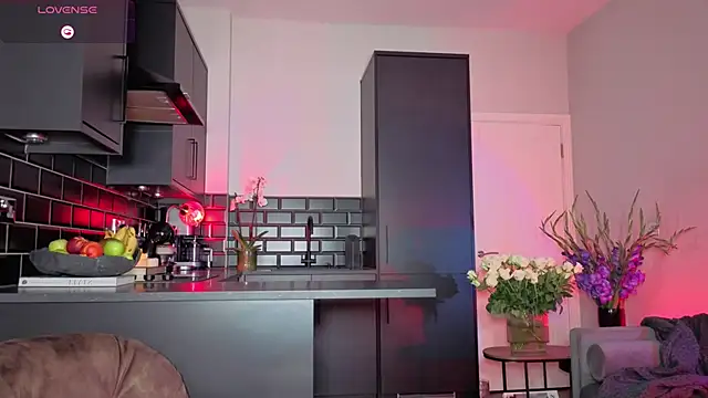 XXX chat uživo modela A11CE