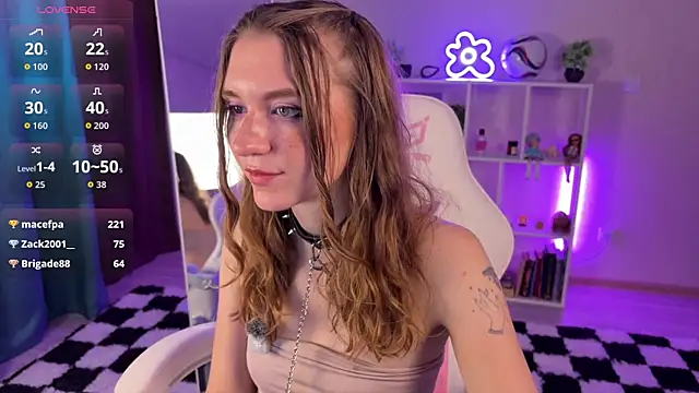 Chatroom XXX en direct de KellySunn