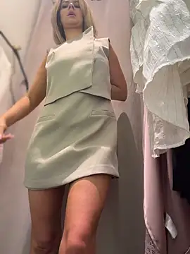 Love_Bri Adlı Modelin Canlı XXX Sohbeti