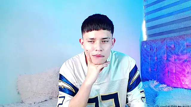 Živý XXX chat _justinmoon2
