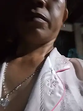 Heli_pusy 现场XXX聊天