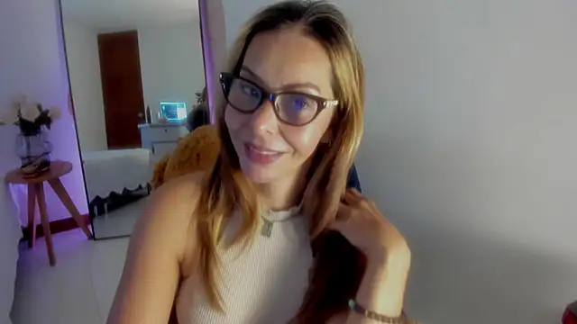 AvaCollinss' Live XXX Chat