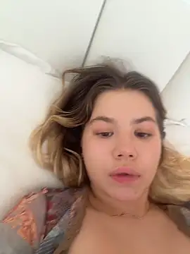 Chat +18 de Liiimeee ao vivo