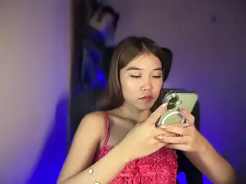 Chat +18 de Alluringx_amara ao vivo
