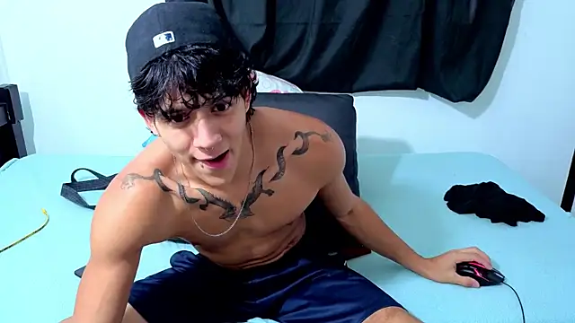 Noah__Dick live XXX chat