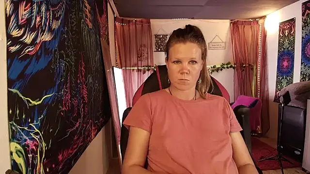 CallMeMaria Adlı Modelin Canlı XXX Sohbeti