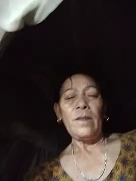 צ'אט XXX בשידור חי של mouth22