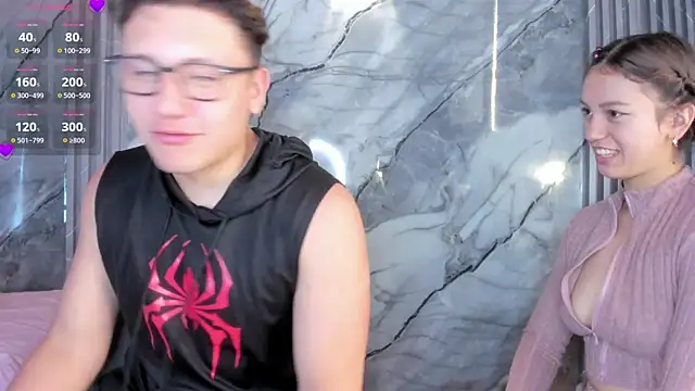 הופעת וובקאם של Manson_and_Zoe