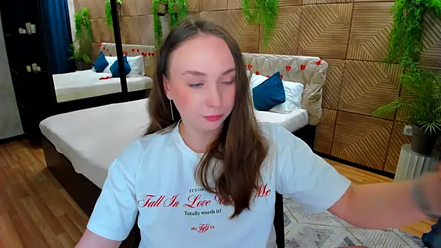 TrueReincarnation – Naživo XXX chat