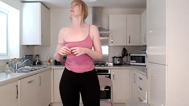 Anna_Raye Chat XXX in diretta