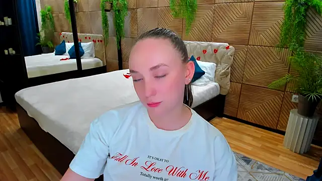 TrueReincarnation's Live XXX Chat