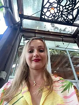 Chat +18 de LadyTatiana_Annabelle ao vivo