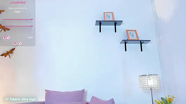 lucy_davies Chat XXX in diretta