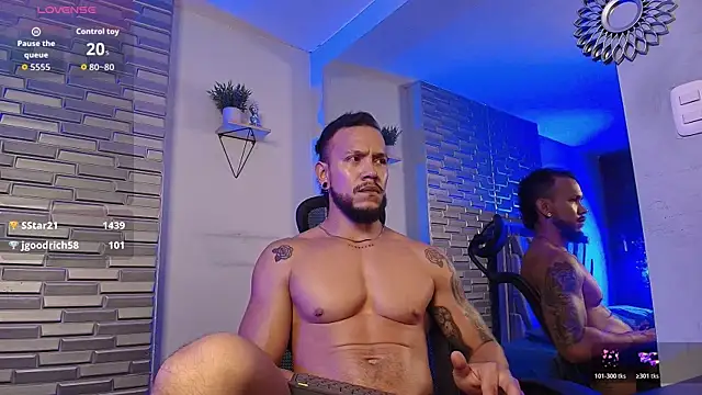 ARON_TAYLER01's Live XXX Chat