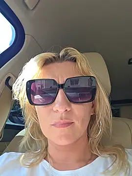 Chat XXX en directo de KaylinJan