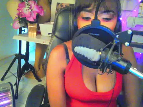 Anaconda2350's Live XXX Chat