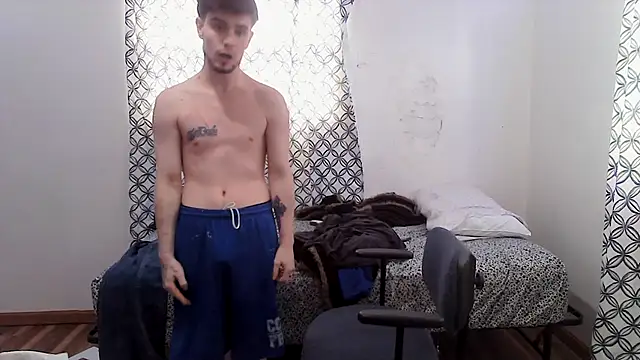 צ'אט XXX בשידור חי של benzooo3