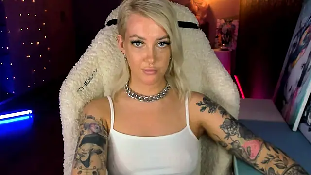 tykioty_Miley Live XXX Chat