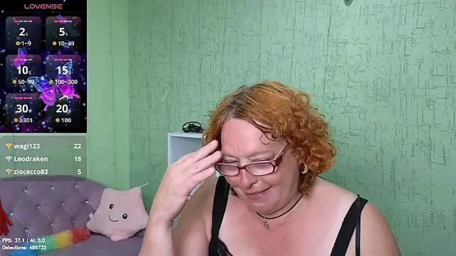 Chat XXX en directo de Fara_Flutte