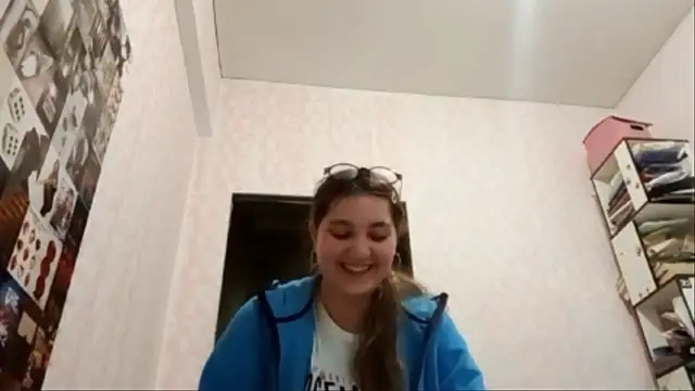 JanineThielman Adlı Modelin Canlı XXX Sohbeti
