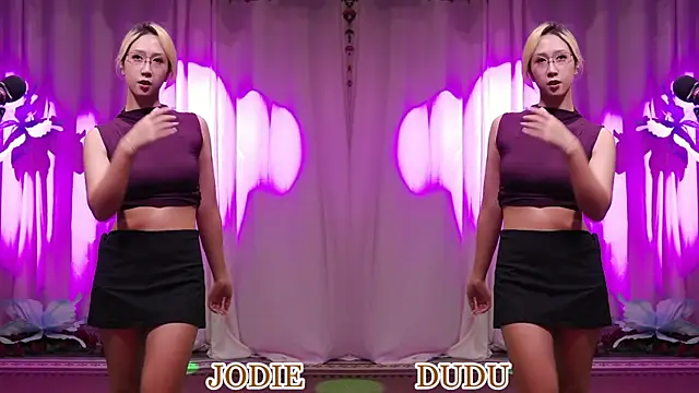 צ'אט XXX בשידור חי של yznt-dudu