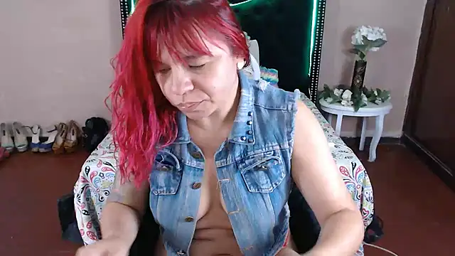 VioletaaaSlave Chat XXX live