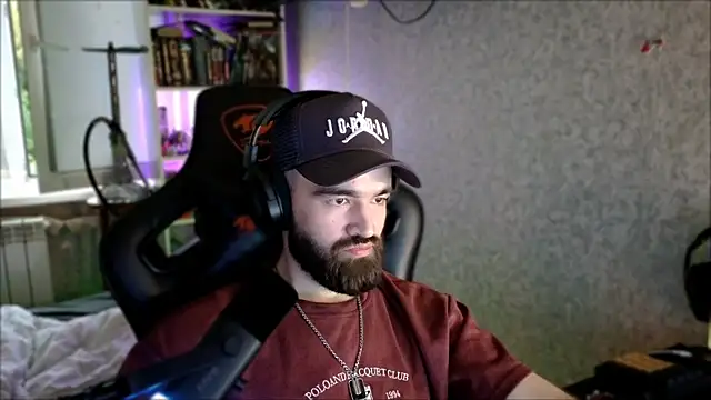 Chat +18 de _Serious_Man ao vivo