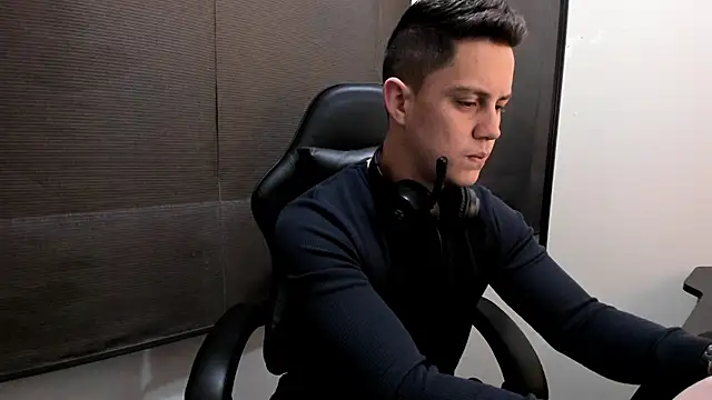 KendricTorres Chat XXX live