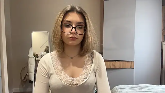 צ'אט XXX בשידור חי של AnnaVelvetFire
