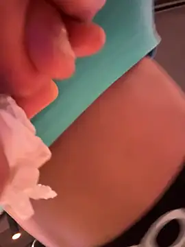 F3ckd0lllucy's Live XXX Chat