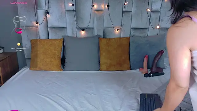 AnnieRouse__'s Live XXX Chat