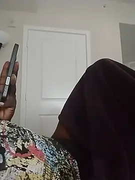 makeherfeelg Show in webcam