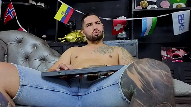 matteosantos Live XXX-Chat