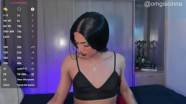 vampy__c1nna Adlı Modelin Canlı XXX Sohbeti