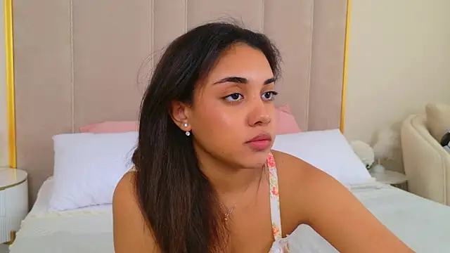 Chatroom XXX en direct de Luna_Cortier