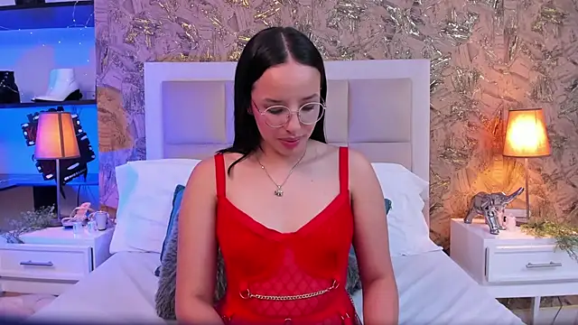 ValkyriaSteel Adlı Modelin Canlı XXX Sohbeti