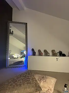 BellaKarma Live XXX-chat