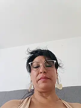 katysquirtdirty's Live XXX Chat