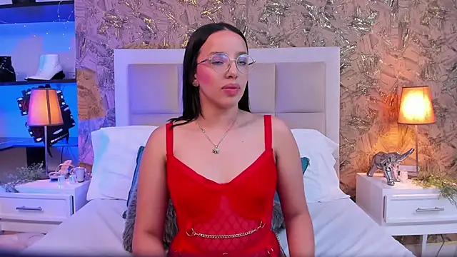 צ'אט XXX בשידור חי של ValkyriaSteel