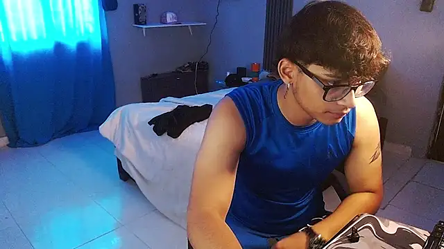 Mr_yisuzz 라이브 XXX 채팅