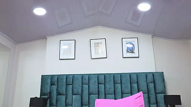 Pertunjukan Kamera Web La_Crespa_x
